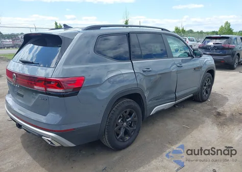 2024 Volkswagen Atlas 2.0T Peak Edition Se W/Technology from USA, damaged, VIN 1V2CR2CA8RC561771